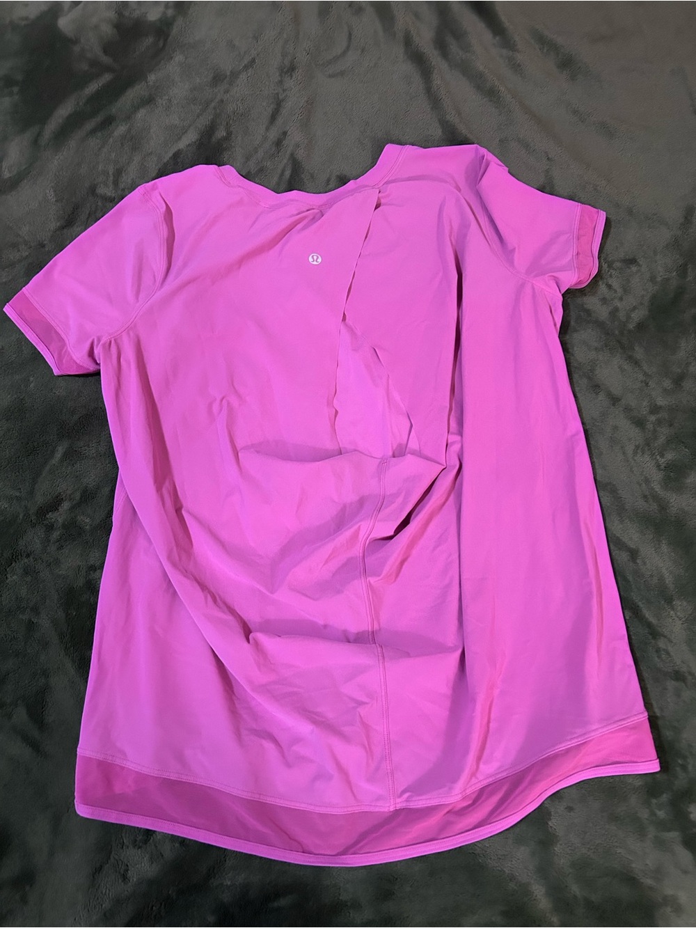 Lululemon Magenta Pink Mesh Trim Open Back Short Sleeve Run Top – Size 6 - Picture 7 of 13